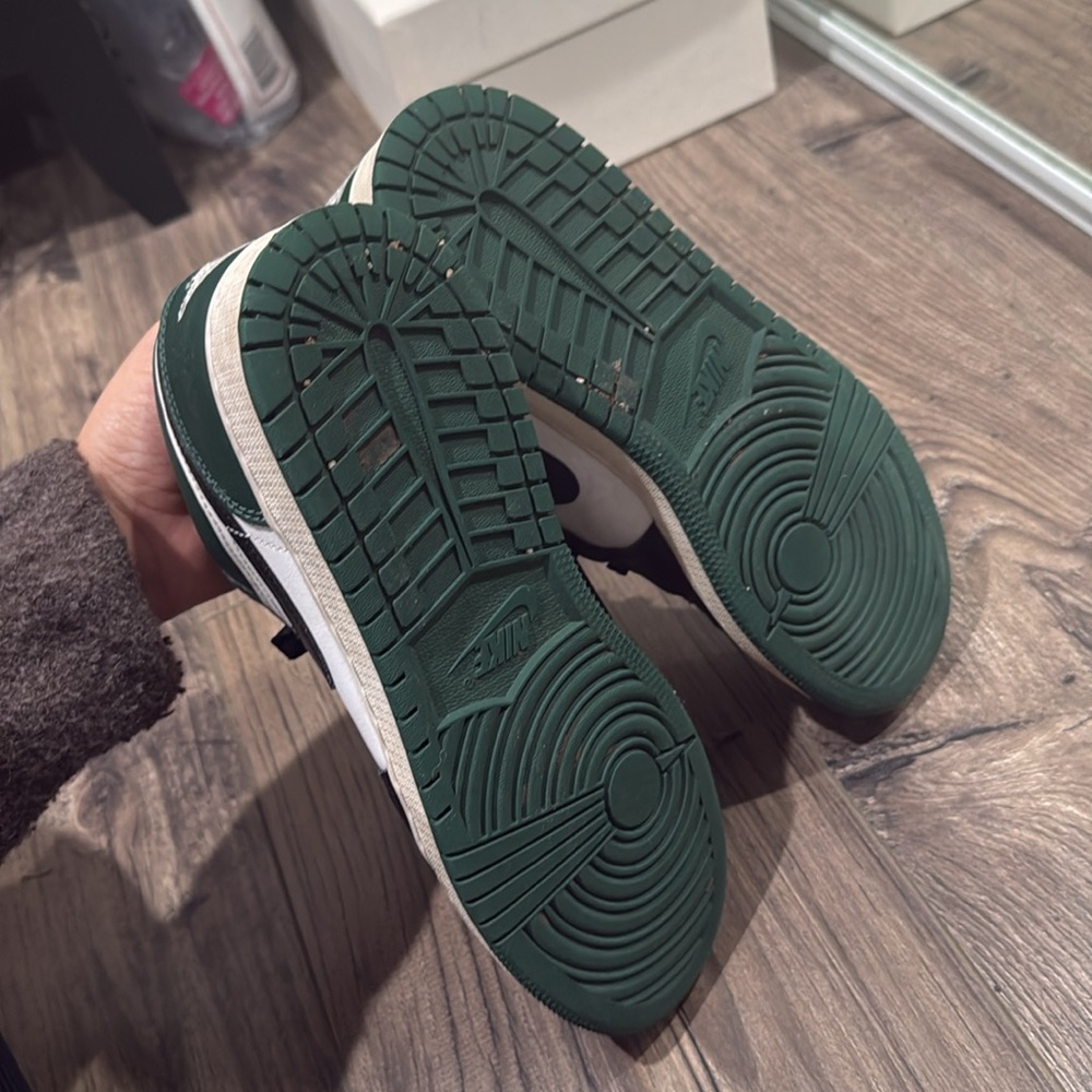 Nike - Picture 5 of 5